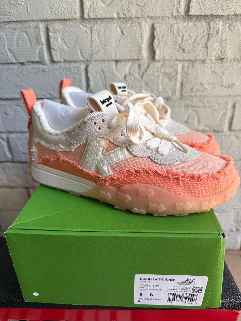 K AS IN KATE RUNNER size 8